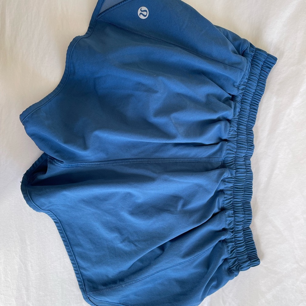 Lululemon Hotty Hot Low-Rise Short 2.5”